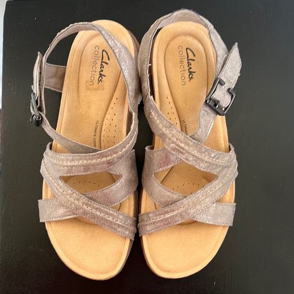 Clarks® Brynn Ave Women's Sandals - Picture 4 of 10